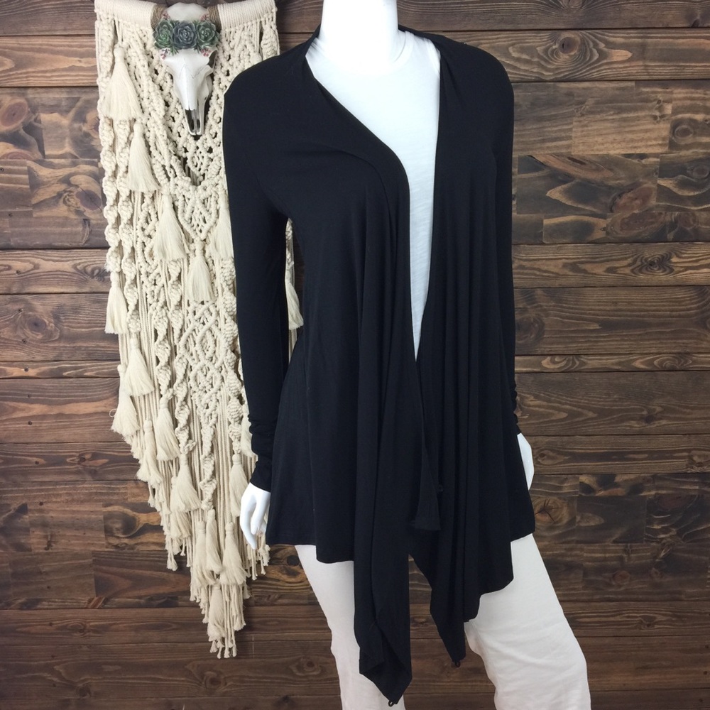 Lysse | Angled Wrap Cardigan‎